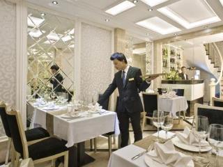 Victor Gallery & Khách sạn 4*