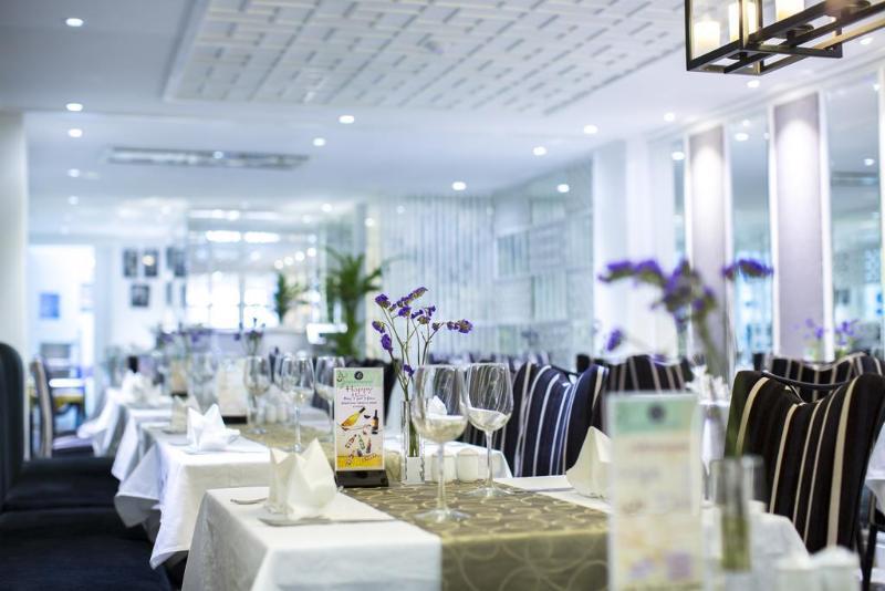 Victor Gallery & 4* Hà Nội